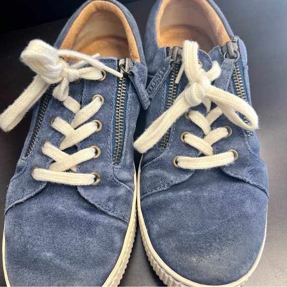 Born Paloma Sneaker in Navy Size 9 - Picture 6 of 8